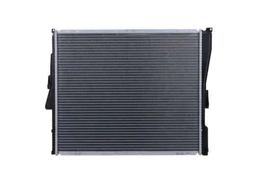 Radiador de motor HELLA 8MK 366 300-551 — BMW X3 2003-2017