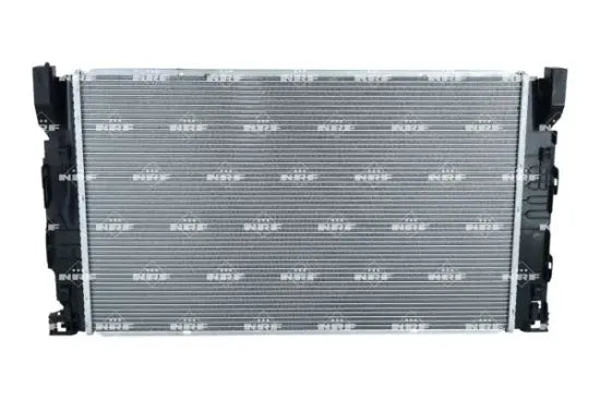 Radiador de motor NRF 550367 — BMW Serie 5 / Serie 7 2015-2023
