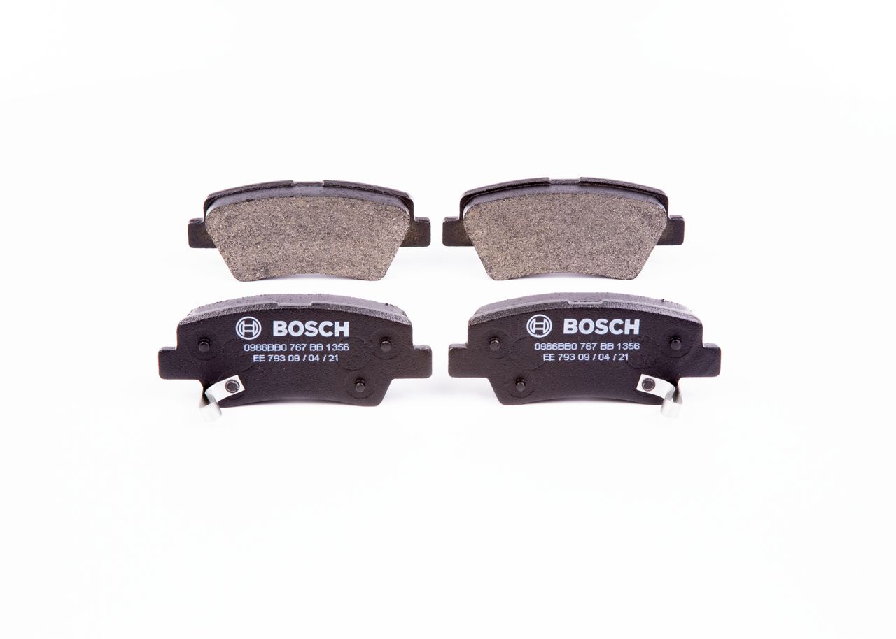 Juego de balatas de freno Bosch — Hyundai, Kia | OEM 58302-3QA10