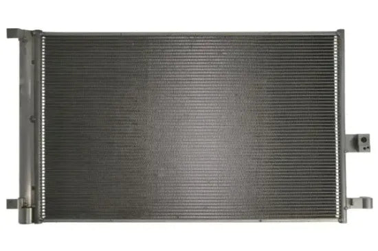 Radiador de A/C THERMOTEC KTT110856 — BMW X3 / X4 / X5 / X7 2017-2023