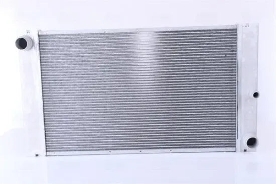 Radiador de motor NISSENS 60762 — BMW Serie 5 / Serie 7 2002-2010